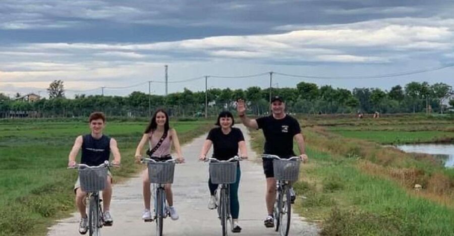 Hoi An Countryside Bike Tour & Basket Boat Ride - Cycling from Hoi An into open rice country