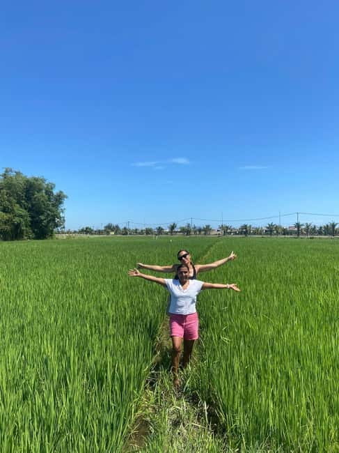 Hoi An: Countryside Biking Sighseeing & Basket Boat Ride - A home-cooked lunch with local flavor