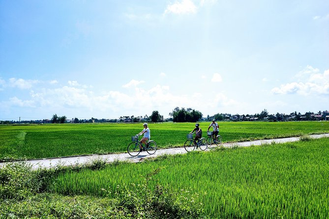 Hoi An Countryside Biking Tour(Vegetable village -basket boat - fishing village) - A local Vietnamese lunch that adds real value