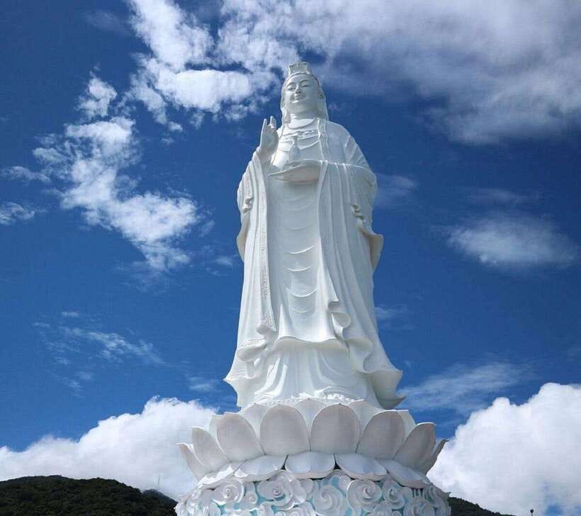 Hoi An/Da Nang: Marble Mountains, Lady Buddha & My Son Trip - Vietnamese lunch and the practical middle of the day