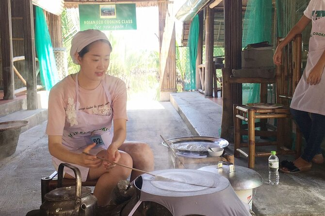 Hoi An Eco Cooking Class With Kien Nguyen Cooking - Taking a round bamboo boat through Cam Thanh