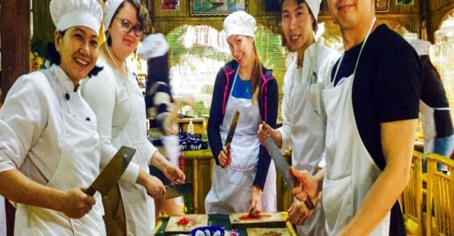 Hoi An Eco Village Cooking Class - Starting at the market in Hoi An