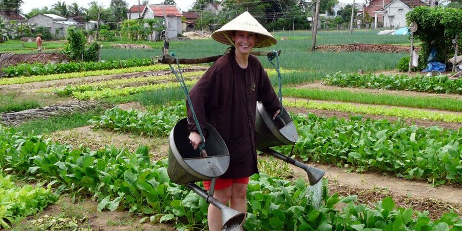 Hoi An: Evening Cooking Class with Locals in Herbs Village - Timing your visit to Tra Que