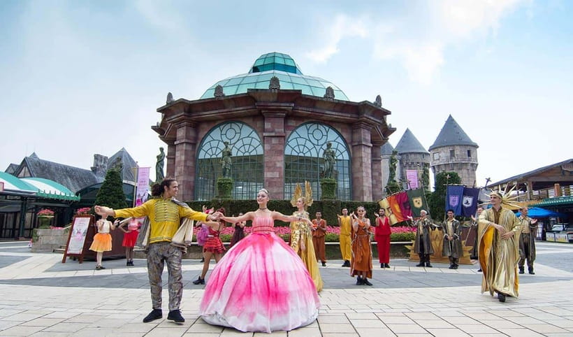 Hoi An: Full-day Ba Na Hills & Amazing Golden Bridge - Tinh Tam Garden and the upper viewpoints