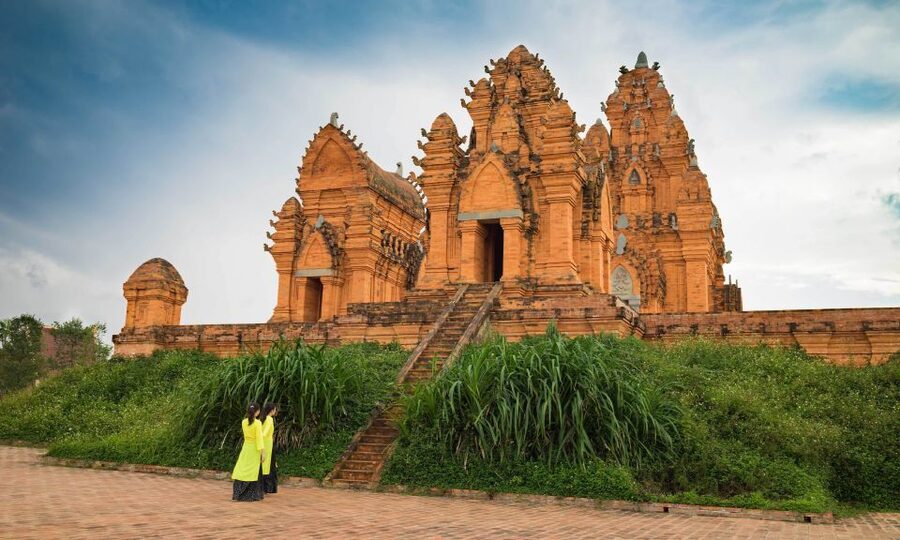 Hoi An: Full-Day Small Group Trip to My Son Sanctuary - Entering My Son Sanctuary
