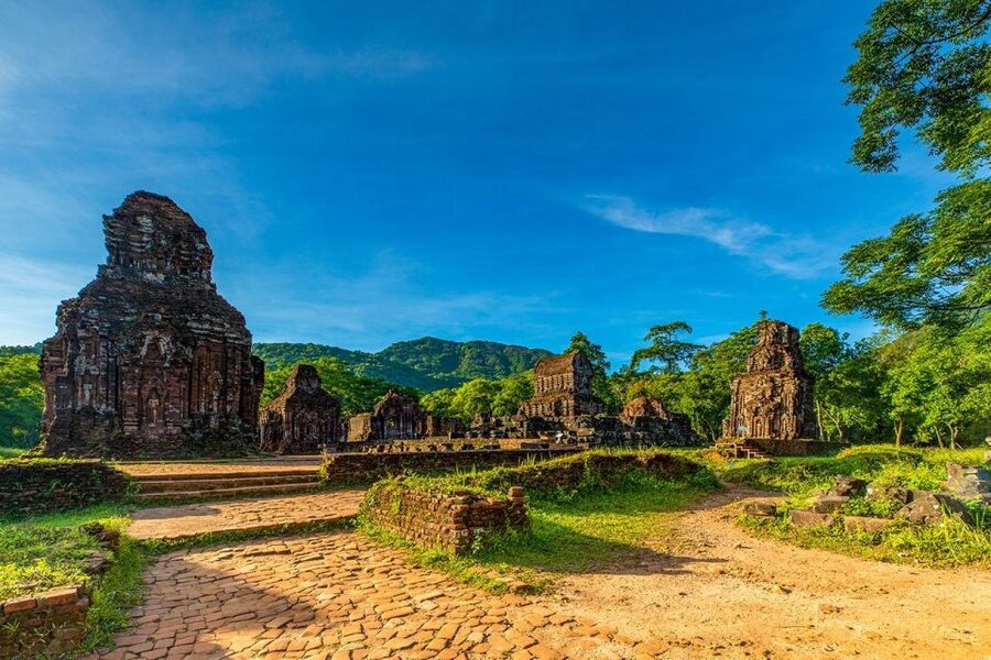 Hoi An: Half-day Excursion To My Son Sanctuary Tour - The traditional dance performance