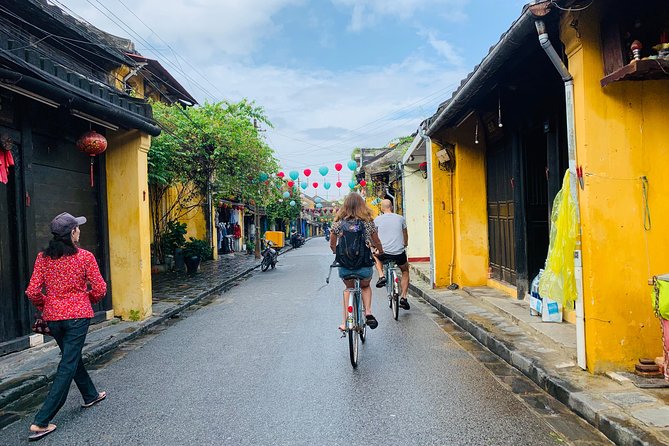 Hoi An: Half-day Hoi An Heritage Walk - Group size, guide quality, and the real pace