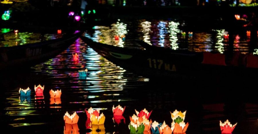 Hoi An : Hoai River Boat Trip by Night and Floating Lantern - Who Will Enjoy This Most