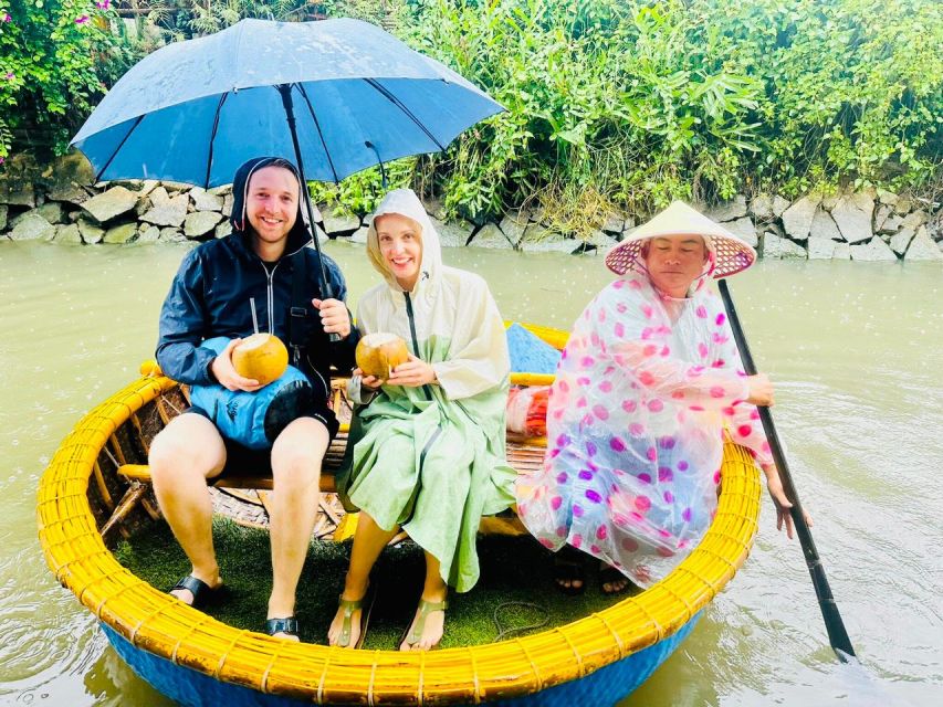 Hoi An: Hoi An Basket Boat Ride in Water Coconut Forest - Entering the coconut forest by round bamboo boat