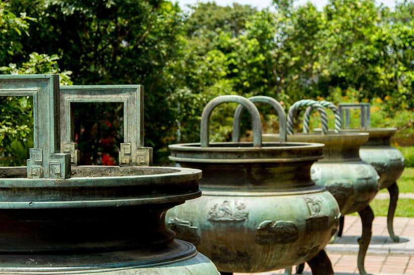 Hoi An: Imperial Hue And Scenic Hai Van Pass Discovery Tour - Khai Dinh Tomb and the Nguyen royal style