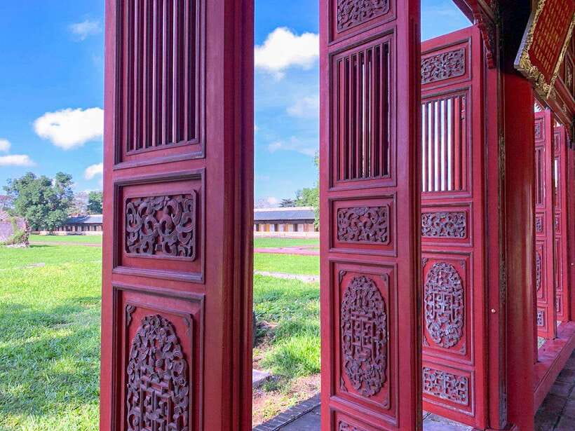 Hoi An: Imperial Hue And Scenic Hai Van Pass Discovery Tour - Hai Van Pass and the old war bunkers