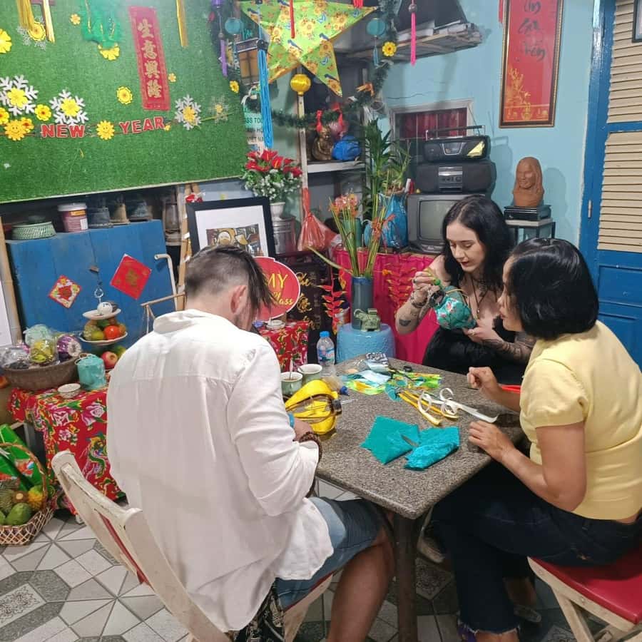 Hoi An : Lantern Making & Cooking Class With Local Family - A friendly group format with a few tradeoffs