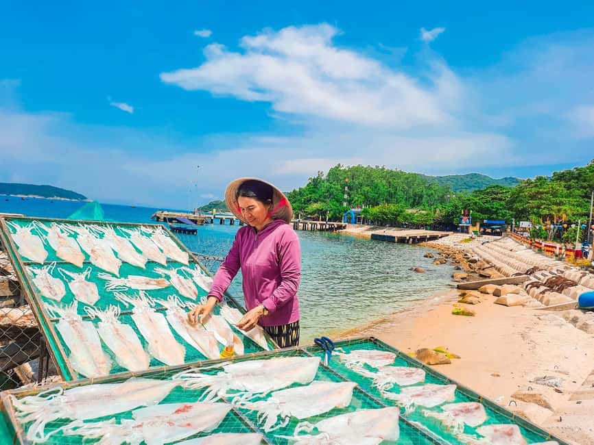 Hoi An: Lantern Making & Painting Class - Building a Hoi An lantern instead of buying one