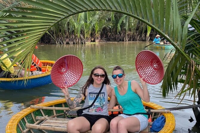 Hoi An Lantern Shop & Boat Photoshoot – Night Experience - Is the Hoi An lantern photoshoot worth booking?