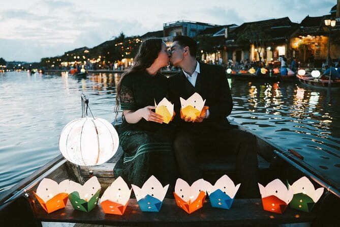 Hoi An Lantern Shop & Boat Photoshoot – Night Experience - What you actually receive for $49