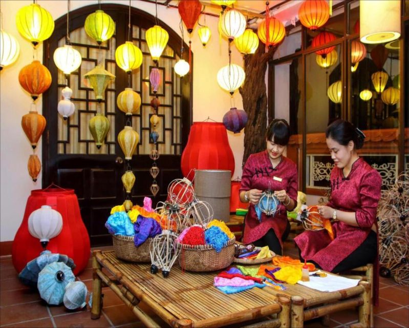 Hoi An: Local Foldable Lantern-Making Class with Locals - Who Will Enjoy This Most