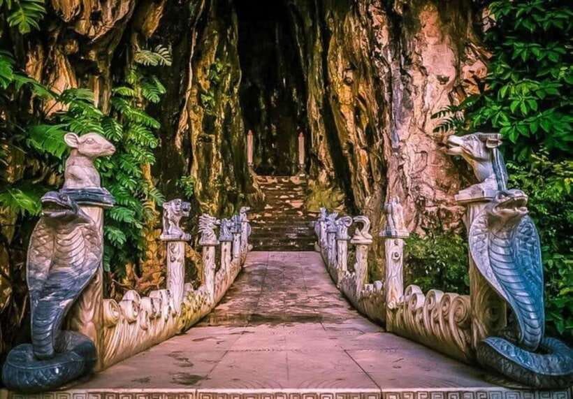 Hoi An: Marble Mountain, Am Phu Cave and Monkey Mountain - Guides, pacing, and what makes the tour work