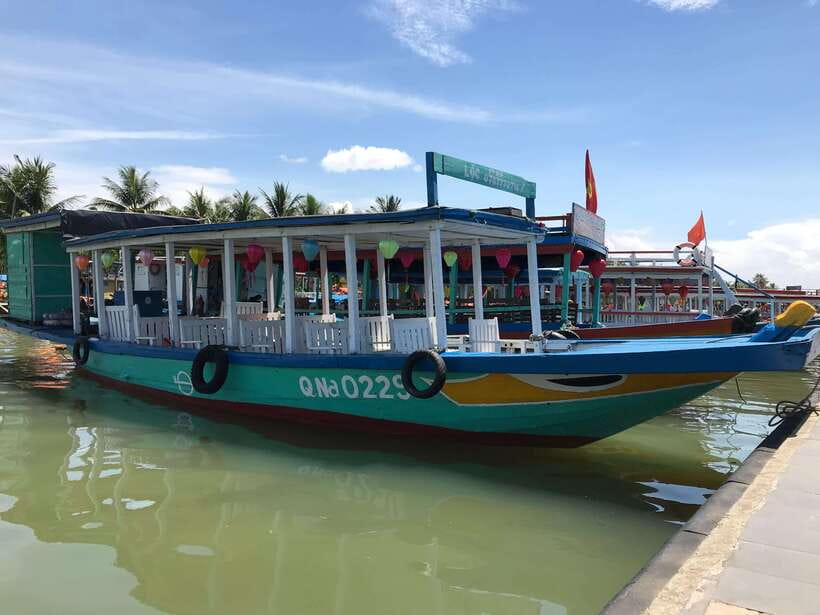 Hoi An: My Son Ruins; Bus-Boat-Cultural Show-Lunch-Guide - From Hoi An to the temple valley