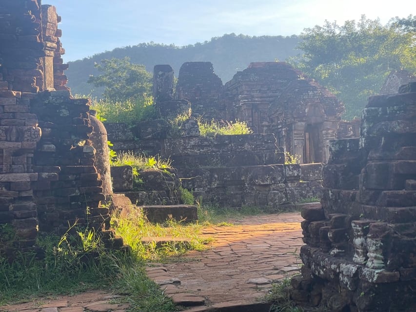 Hoi An: My Son Ruins: Guide-Bus-Boat-Cultural Show-Lunch - Who will enjoy this six-hour outing
