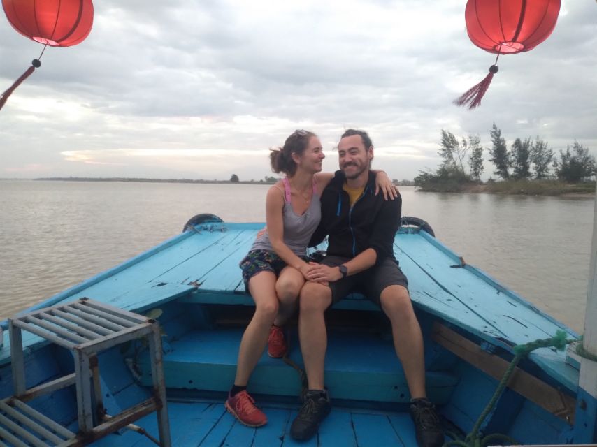 Hoi An: My Son Sanctuary & Sunset River Cruise BBQ or Banhmi - Heat, shade, and practical comfort at the ruins
