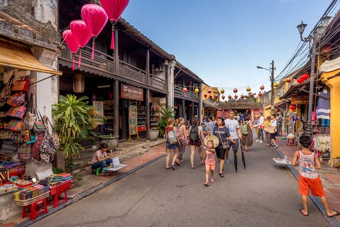 Hoi An Night Market - Ancient Town street food tours by Night - White rose dumplings, pork, and local specialties