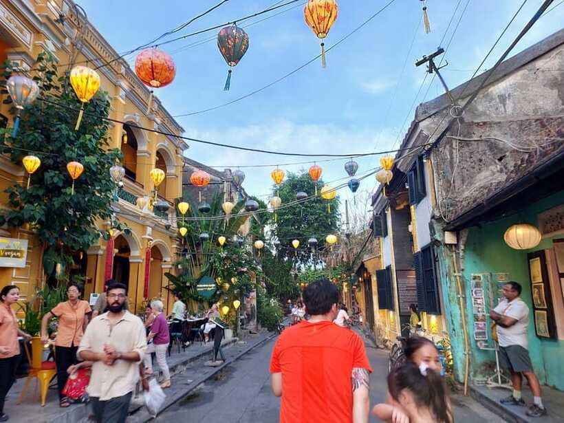 Hoi An Old Town Entrance Ticket +Boat Lantern Release Ticket - The 20-minute Hoai River lantern ride