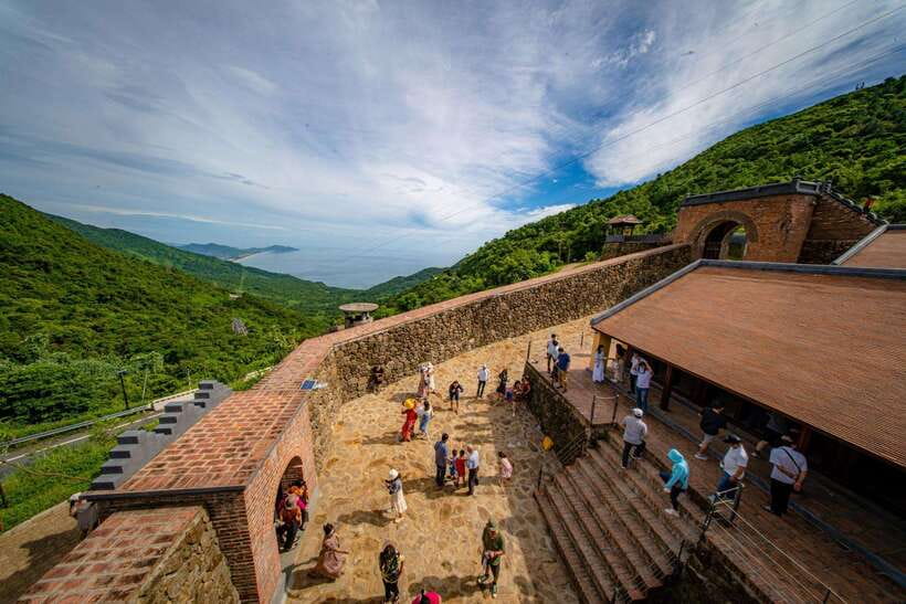Hoi An: Private Car To/From Hue via Multi Attraction( 1-Way) - Marble Mountains combine caves, pagodas, and views