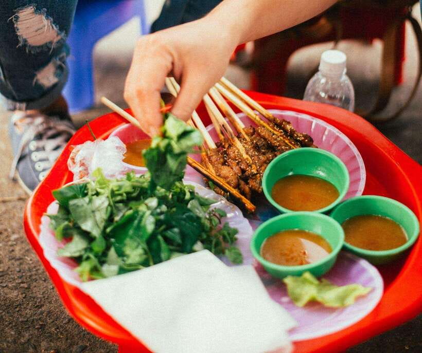 Hoi An: Private Evening Food Tour by Bike - Cycling from the Old Quarter to the organic village