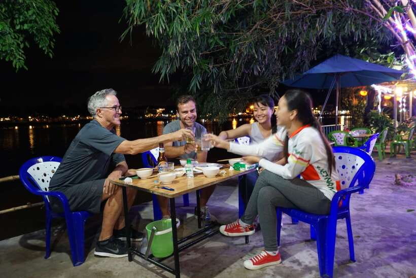 Hoi An: Private Evening Food Tour by Bike - Finishing through the Old Quarter