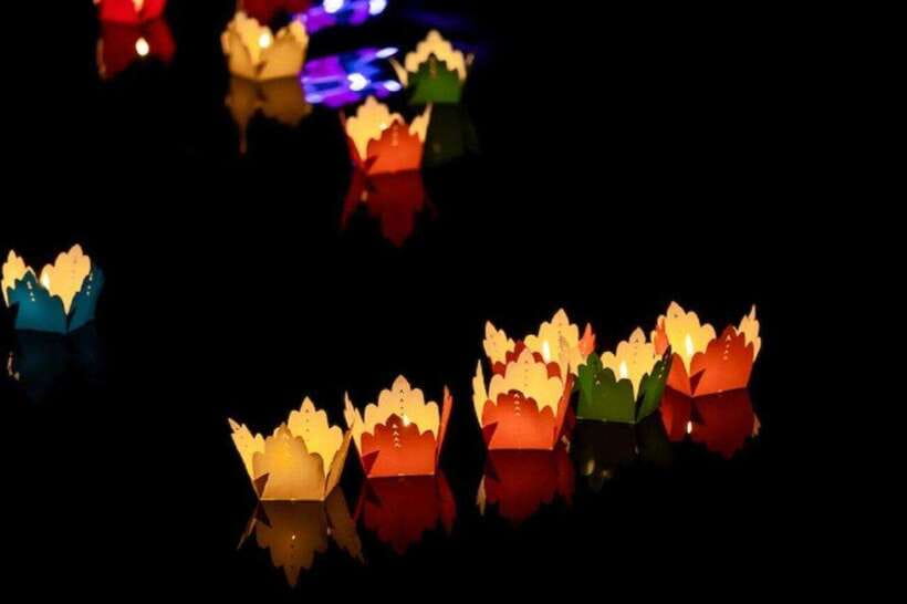 Hoi An: Private night boat Trip & release lantern on river - Is $8 good value?