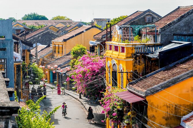 Hoi An Rickshaw Riding/Carpentry or Ceramic Class by Foodie Tour - A gentle introduction to Hoi An’s old town