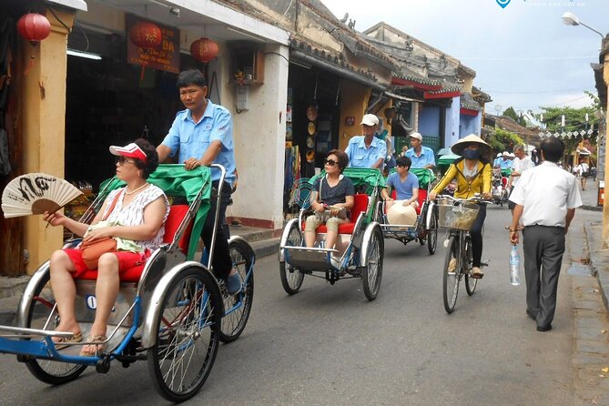 Hoi An Rickshaw Riding/Carpentry or Ceramic Class by Foodie Tour - What the historic walk covers