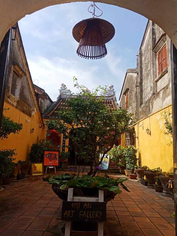 Hoi An: River Lantern Boat Experience with Free 5G eSIM - Why this short Hoai River ride works