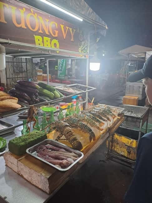 Hoi An Street Food, night market and lantern boat ride - Seeing the parts of Hoi An beyond the main photo stops