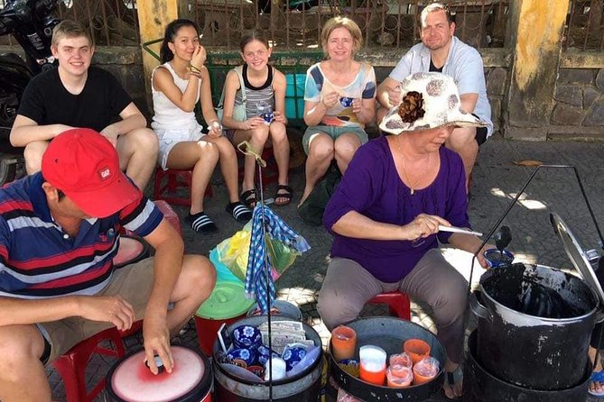 Hoi An Street Food Safari Tour - Timing, meeting point, and the finish in the Old Town