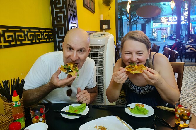 Hoi An street food tour - Seeing white rose dumplings made