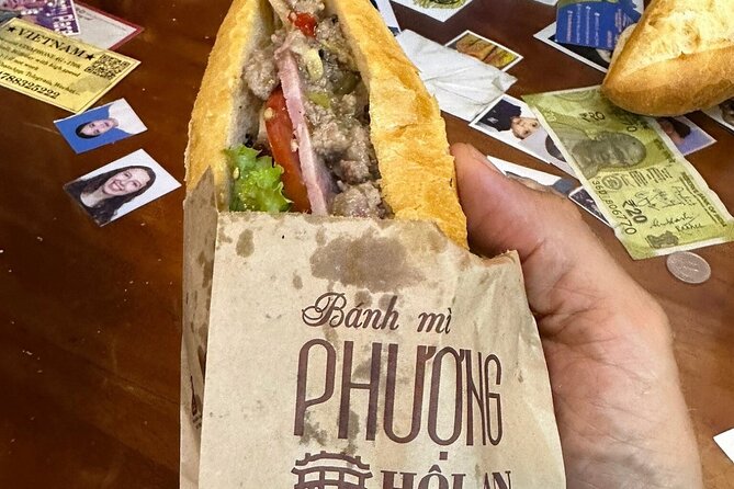 Hoi An Street Food Walking Tour with Local Foodies - Starting with bánh xèo near the riverside