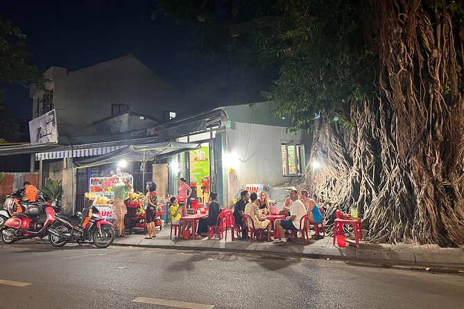 HOI AN Sunset Food Tour - Night Market - Lantern Streets - Why a private tour can be worth $75
