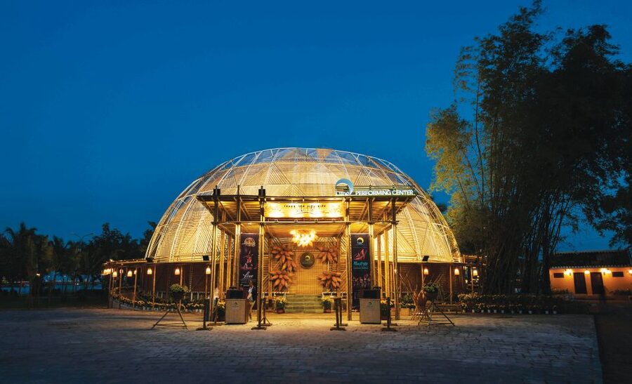 Hoi An: Teh Dar Vietnamese Bamboo Circus at Lune Center - Seating, timing, and theater manners