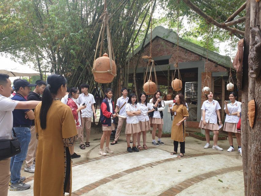 Hoi An: Thanh Ha Village Tour with Pottery Making and Gift - Coconut coffee, cookies, and the included gifts