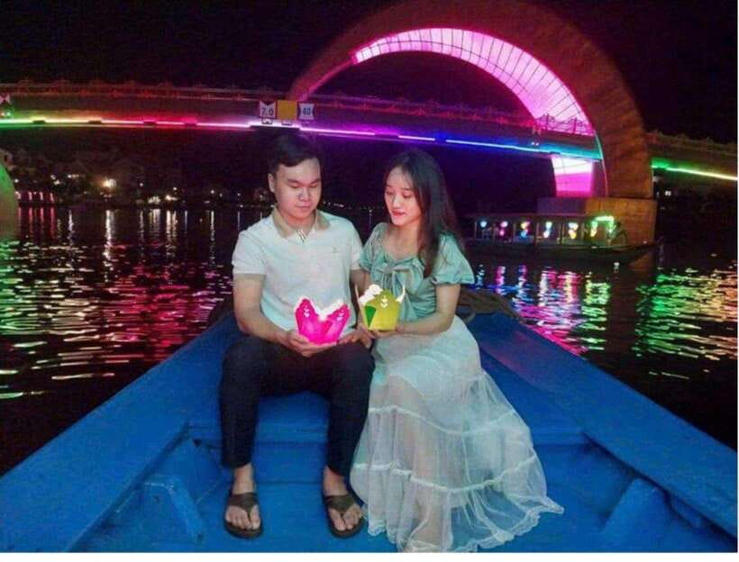 Hoi An: Thu Bon River Flower Lantern Experience - What the Thu Bon River lantern ritual is really like