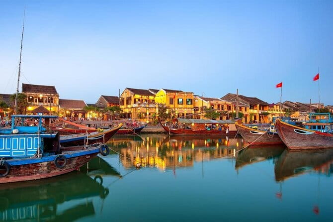 Hoi An to Dong Hoi rides by Private Car service - What the drivers add to the day