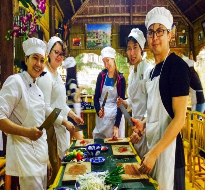 Hoi An: Traditional Cooking Class & meal with Local Family - Getting to the right meeting point