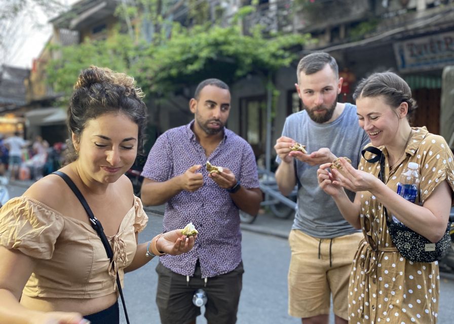 Hoi An Vegan Food Tour - White Roses in a 300-year-old house