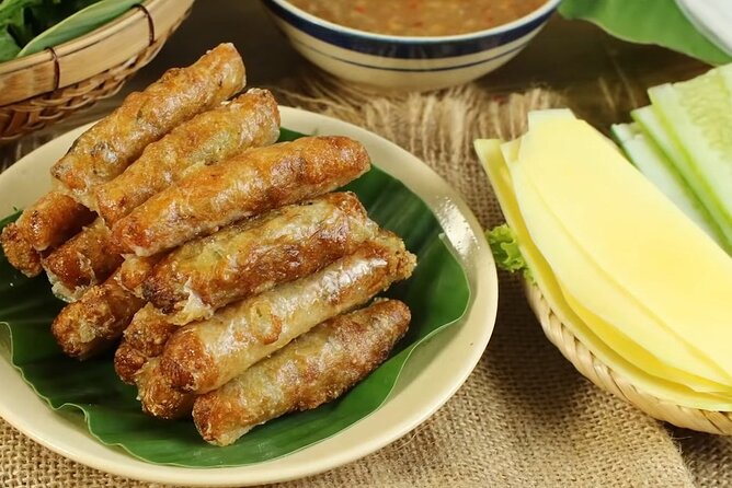 Hoi An Vespa Food Tour: Authentic & Exotic Food Culture - Getting started at 6:00 pm