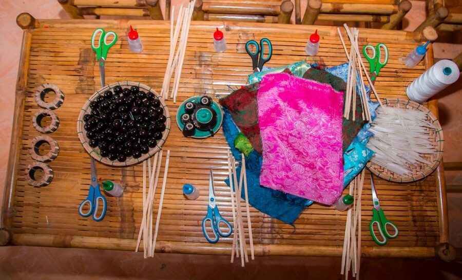 Hoi An: Vietnamese Foldable Lantern Making Class - The Atmosphere and Teaching Style