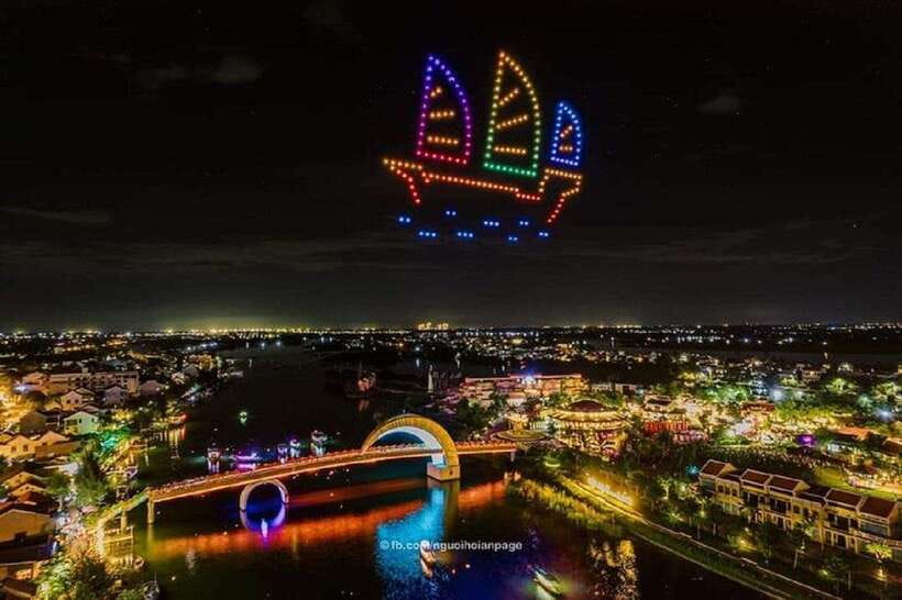 HoiAn Lantern Cruise Private/Sunset/Sunrise/Lighting Lantern - Passing Cam Nam Bridge and Moon Bridge