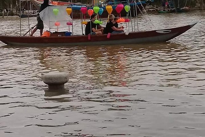 HoiAn Small Boat By Night on Bach Dang River - What this $9 Hoi An boat ride actually offers
