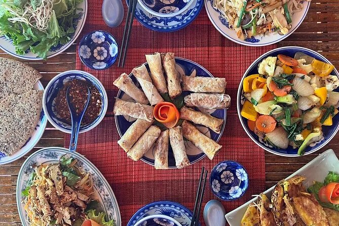 HoiAn Walking Tours Night market, Colourful Lanterns, Boat Ride - The lantern boat ride and dinner