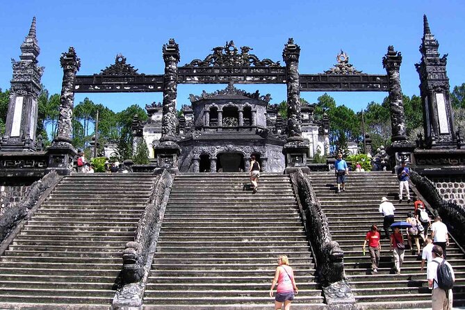 Hue city tour from Hoi An or Da Nang - Private tour - Thien Mu Pagoda and the Perfume River